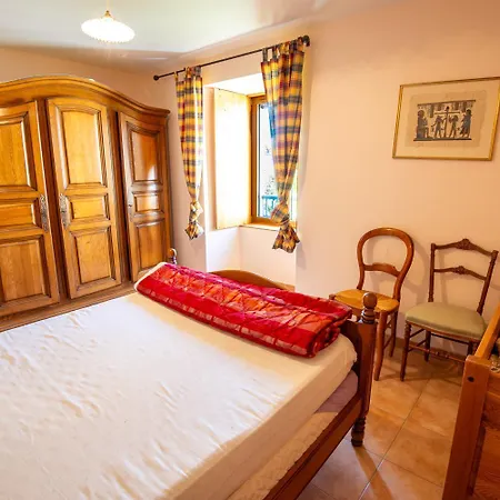 Holiday home Saint Caprais